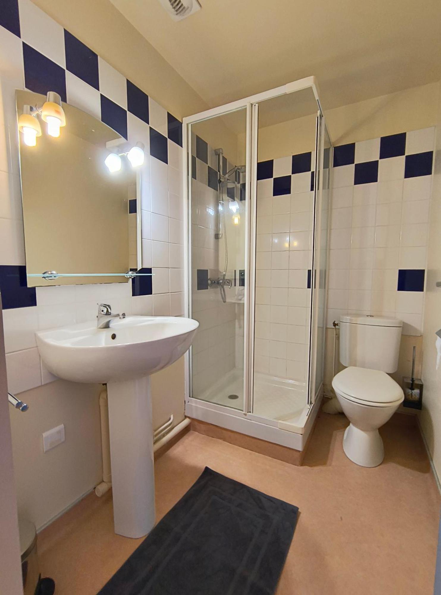 Les Arvernes Rochefort-Montagne Room photo