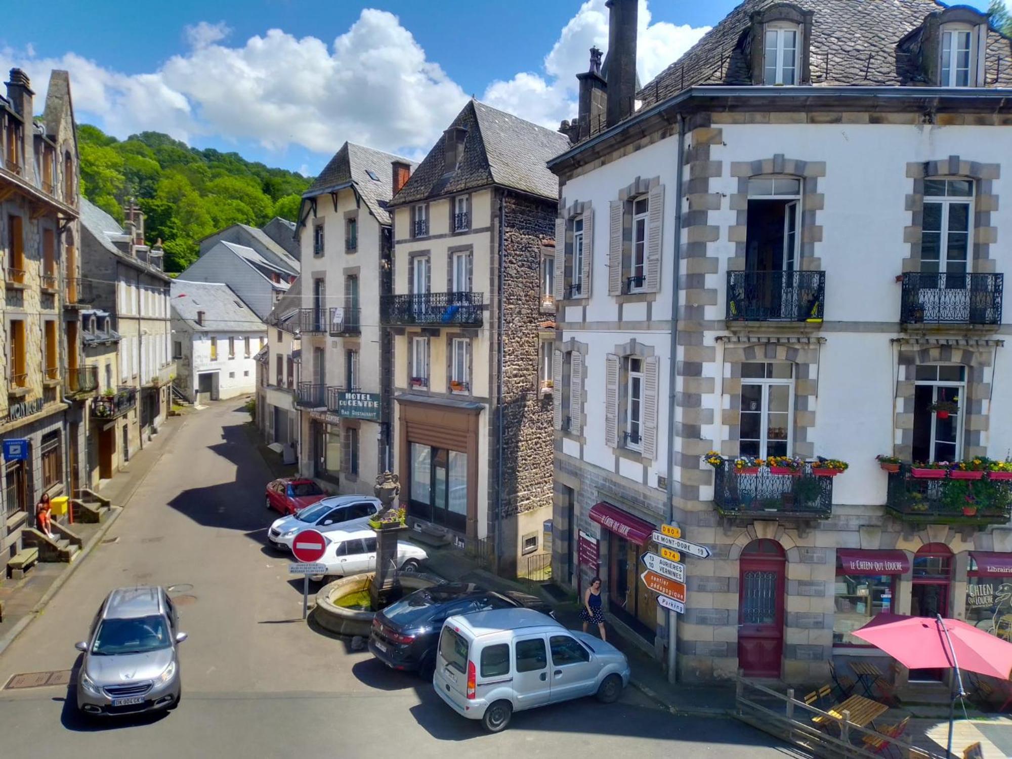 Les Arvernes Rochefort-Montagne Exterior photo
